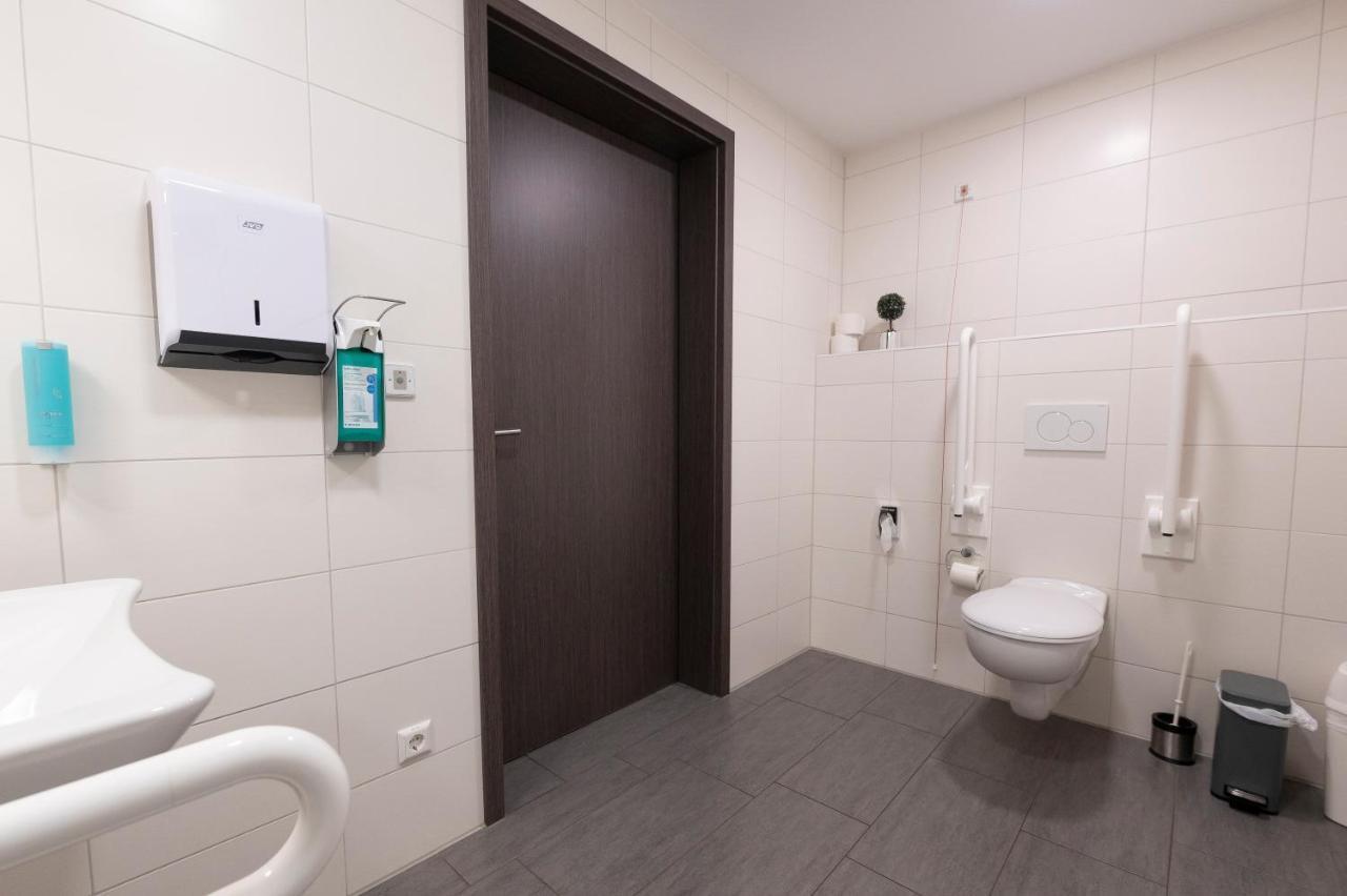 Tiek Apartments Мепен Екстериор снимка
